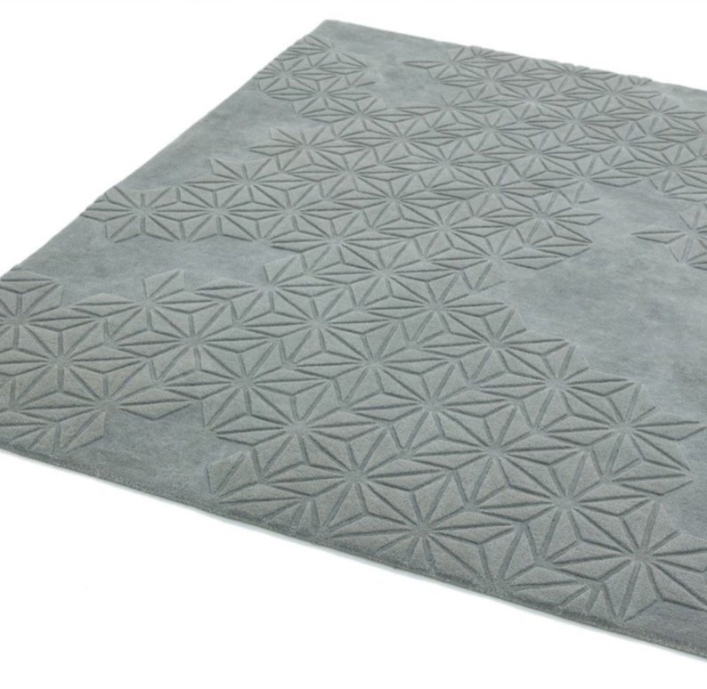 Raised Pattern Rugs Grey Hand-tufted Wool Rug With Raised Geometric Starflower Pattern ...