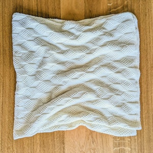 Knitted blanket/ Knitted plaid/ Blanket for children/ Cape for children/ Gift for pregnancy/ Newborn photography outfit