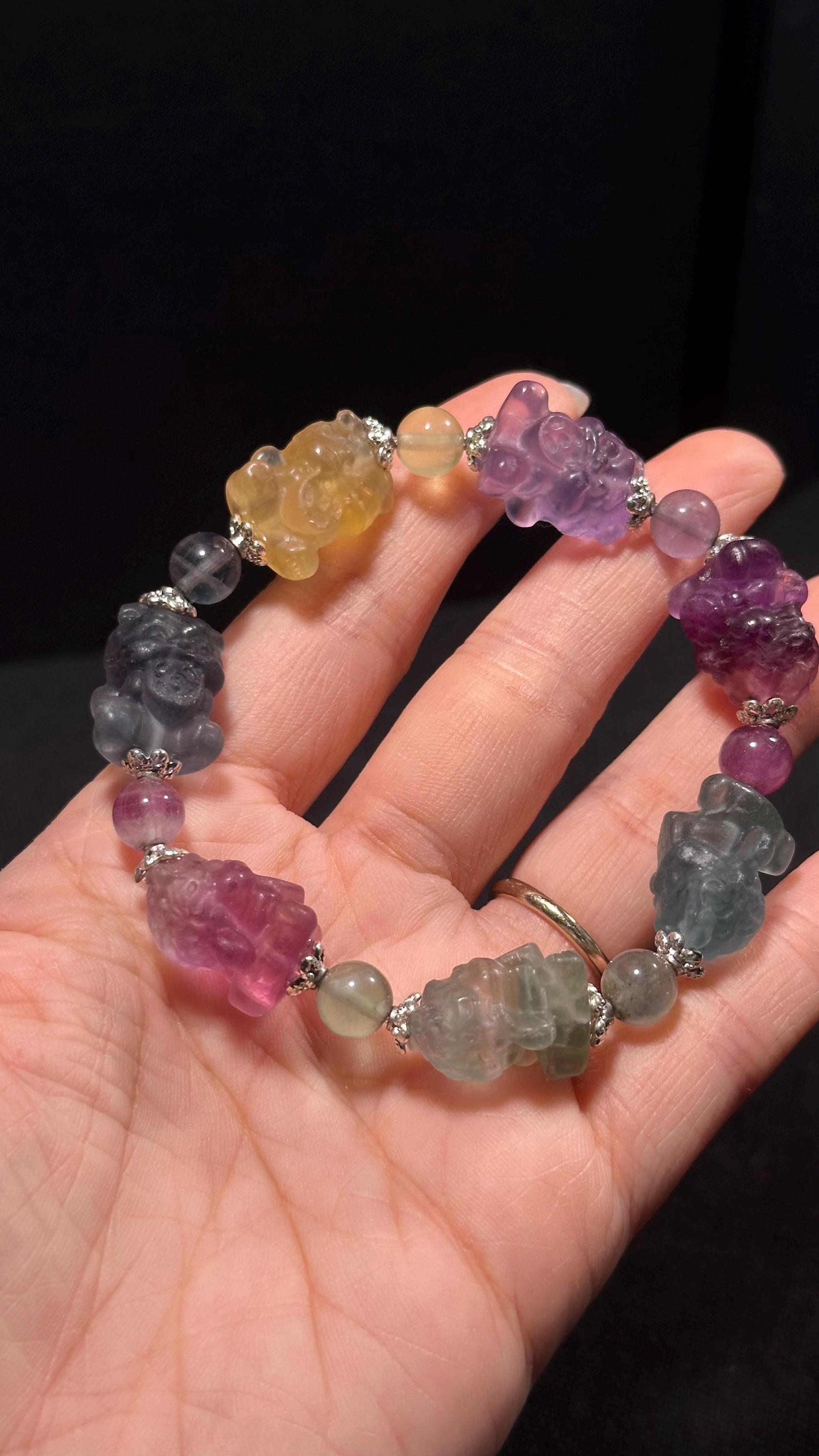 天界の幸運の守護者 | 蛍石彫刻の貔貅ブレスレット - Etsy 日本