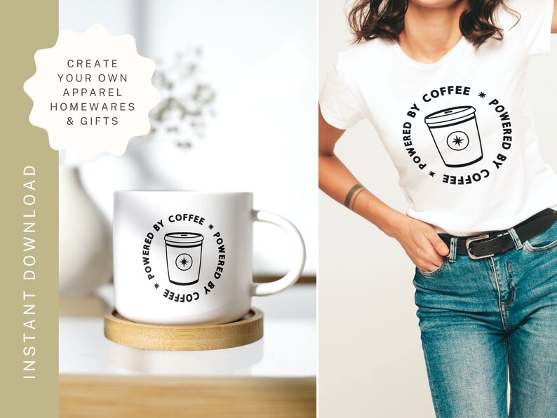 Puede incluir: Taza de cer&aacute;mica blanca con texto negro que dice "Powered by Coffee" y un gr&aacute;fico de una taza de caf&eacute;. La taza est&aacute; sobre un posavasos de madera.