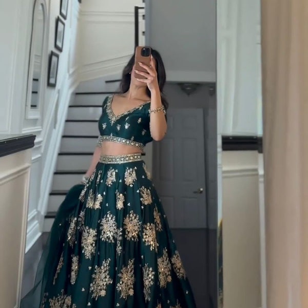 Mehandi spezielles grünes lehenga choli für Hochzeitsabnutzung, indisches ethnisches lehenga, Designer lehenga choli, schweres lehenga choli, Hochzeitsabnutzungskleid