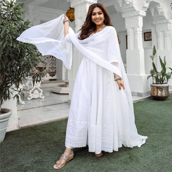 Buy white cotton floral embroidered Anarkali with dupatta at Aza Fashions  in 2024 | Floral anarkali, White anarkali, Islamic fashion dresses