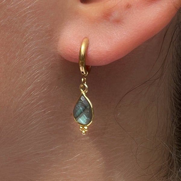 Mini créoles Iris // boucles d'oreilles Labradorite goutte (pierre naturelle semi-précieuse) // fait main