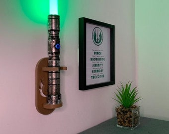 Kundenspezifischer 3D gedruckter Lichtschwert-Ausstellungsstand | Wandhalterung für Star Wars | Jedi | Sith | Dunkelsäbel | Klingenclip | Benutzerdefinierte Logo-Optionen #19