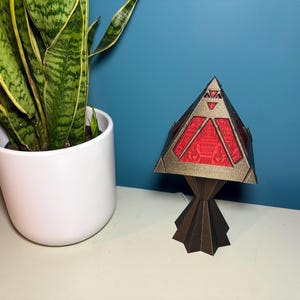 Lampada LED Sith Holocron / Luce ispirata a Star Wars / Decorazione del lato oscuro / Stanza geek / Regalo / Stampata in 3D