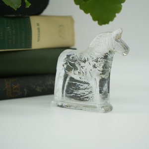 Vintage 'Lindshammar' Glass Horse Dalahast Paperweight Designed by Christer Sjögren Swedish 1970s Dala Horse Figurine Home Decor Rare image 3