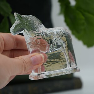 Vintage 'Lindshammar' Glass Horse Dalahast Paperweight Designed by Christer Sjögren Swedish 1970s Dala Horse Figurine Home Decor Rare image 7