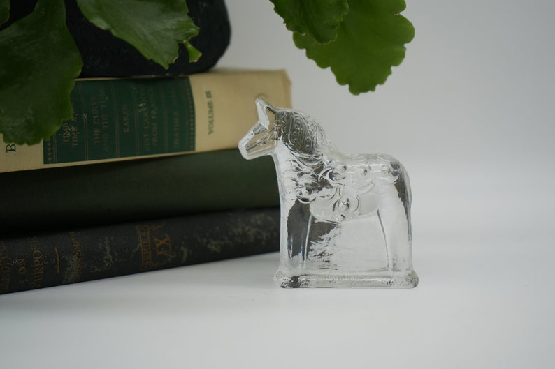 Vintage 'Lindshammar' Glass Horse Dalahast Paperweight Designed by Christer Sjögren Swedish 1970s Dala Horse Figurine Home Decor Rare image 1