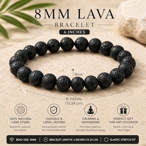Può includere: Un braccialetto di perle di lava nera con pietre vulcaniche porose da 8 mm su un cordino elastico. Il braccialetto misura 15,24 cm di lunghezza. Il testo sull'immagine include 8MM LAVA BRACELET, 6 INCHES, 100% NATURAL LAVA STONE e BEAD SIZE: 8MM.