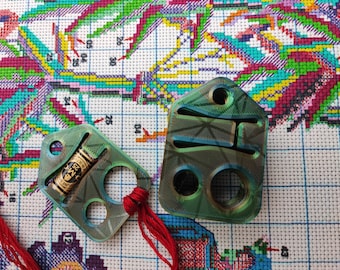 Lot 20 Drop Floss for Embroidery with DMC Label Holder - 3D Printed Embroidery Accessory. Metal ring included..