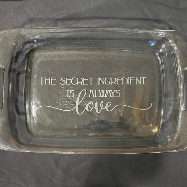 Engraved Pyrex Bakeware with Lid and Handles - Personalized  Mothers Day Engagement Wedding Housewarming Bridal Shower Birthday Gift for Her