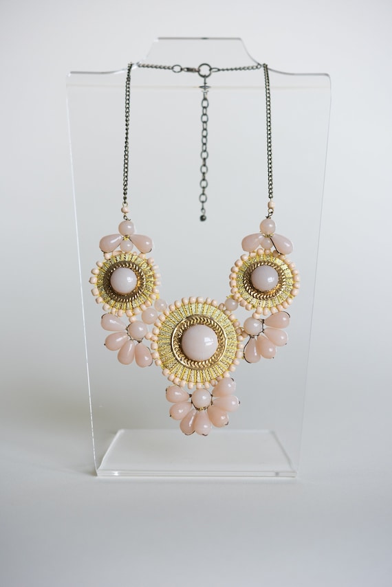 wood and shell necklace 80s style *** vintage ^^^ main image 0