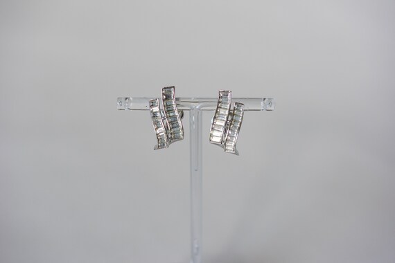 50-60s Crown Trifari MCM Baguette Earrings - image 4