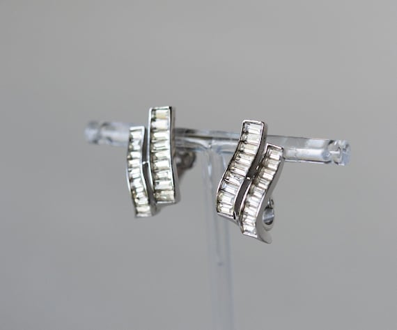 50-60s Crown Trifari MCM Baguette Earrings - image 1