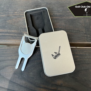 Pitchfork, golf ball marker, bottle opener, bottle opener, repair tool, tool, metal tin with golf motif & black gift box