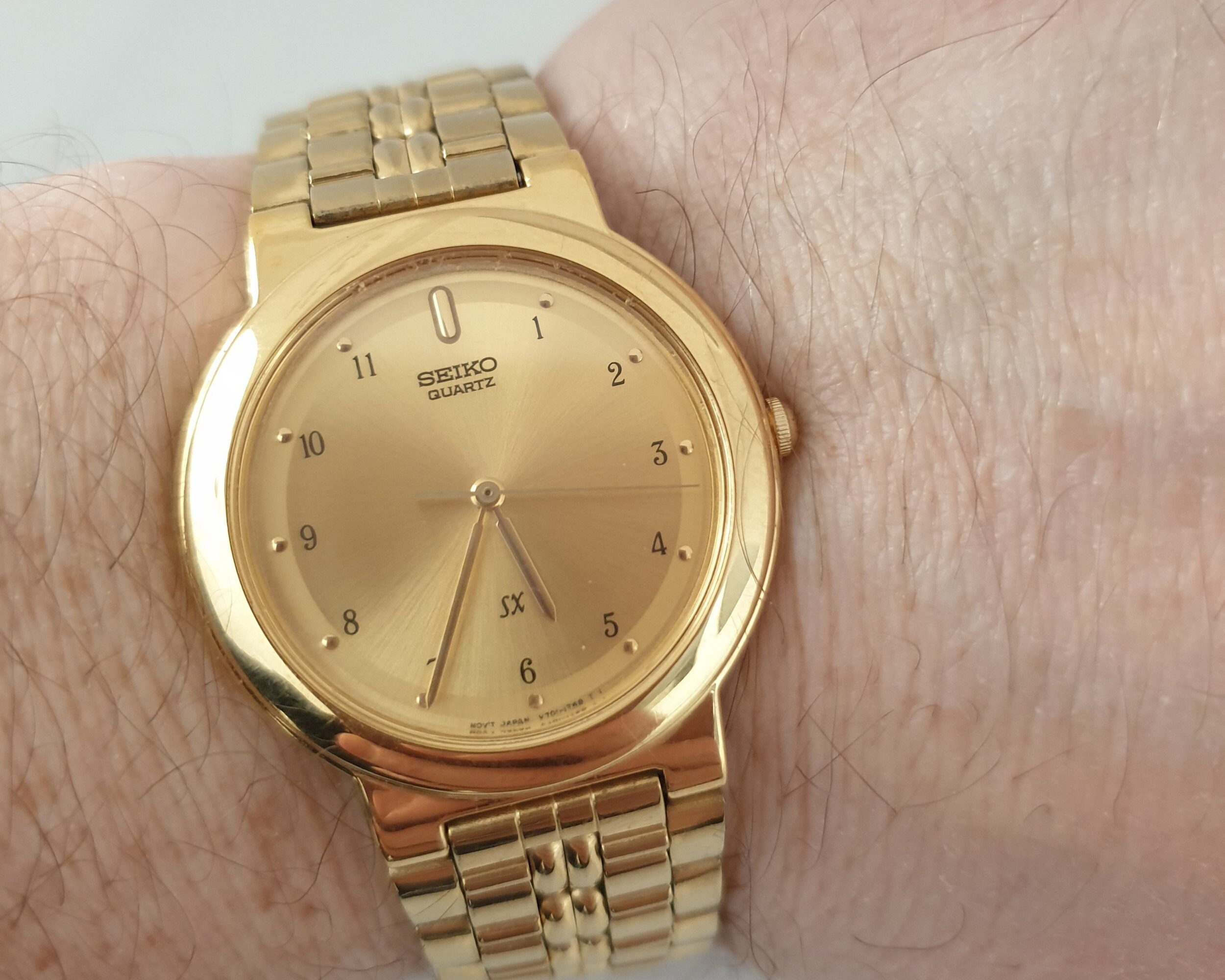Seiko V701-1K00 SX Gold Tone Steel 33mm Quartz Dress Wrist Watch