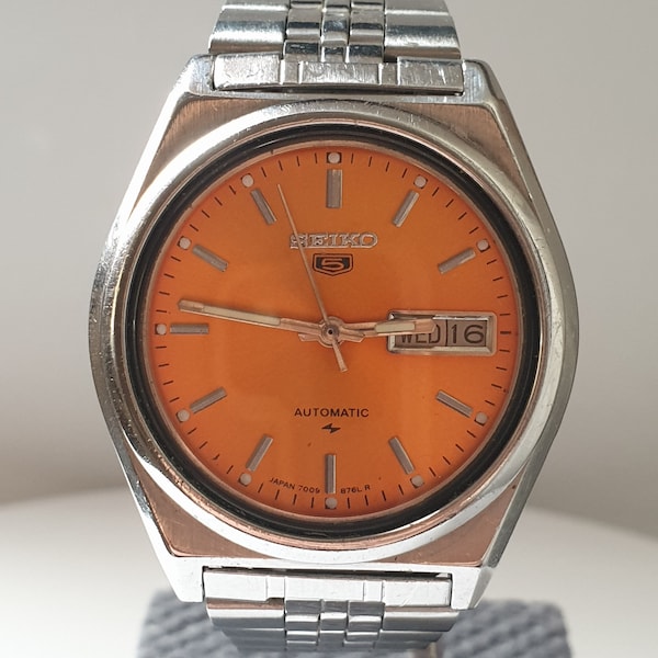 Seiko 5 Mens Vintage Day Date Automatic Orange Dial Cal.7009 Seltene 1990 Modell Vintage Uhr