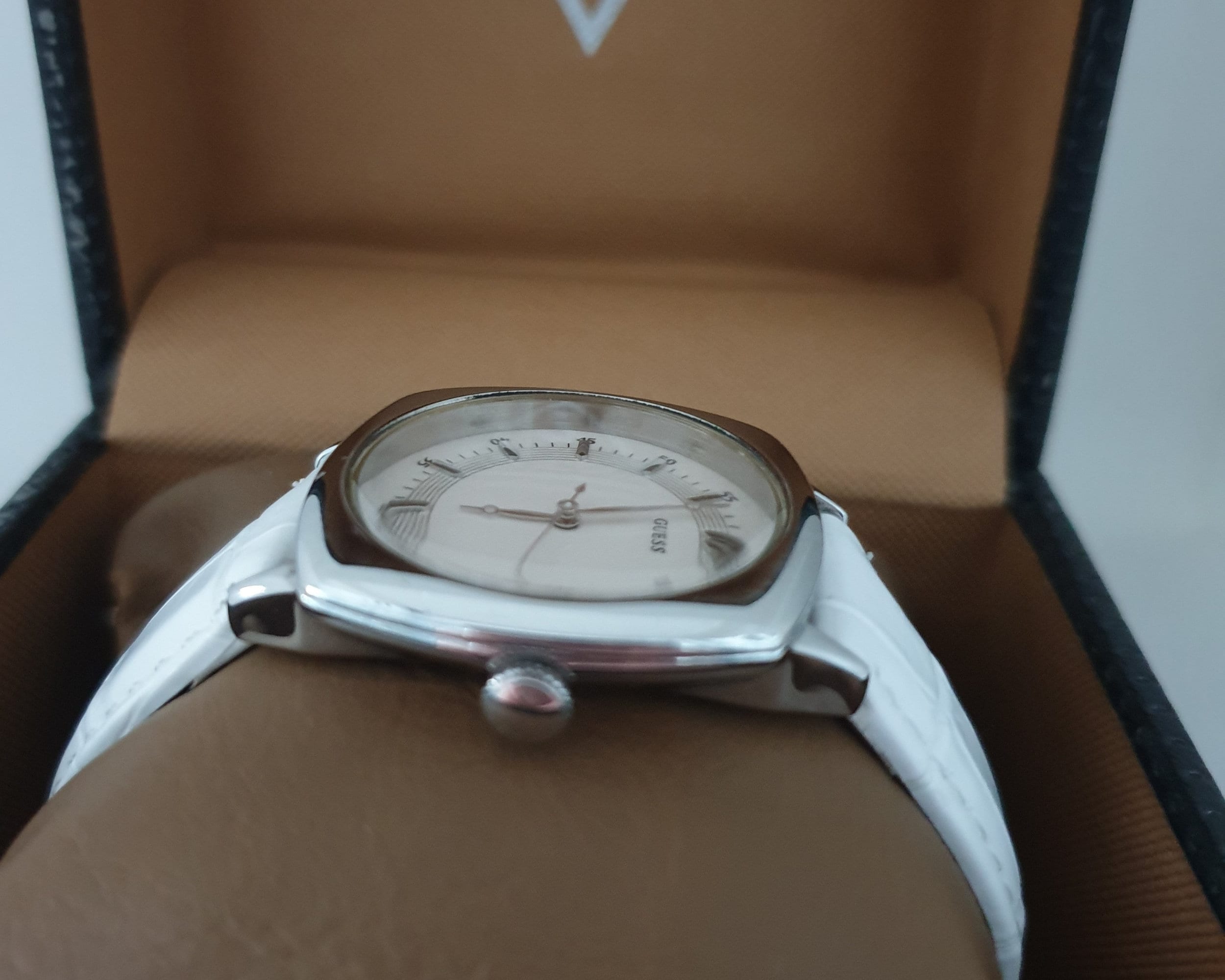 Vintage Guess Japan Quartz Stainless Unisex Watch, White Dial and ...