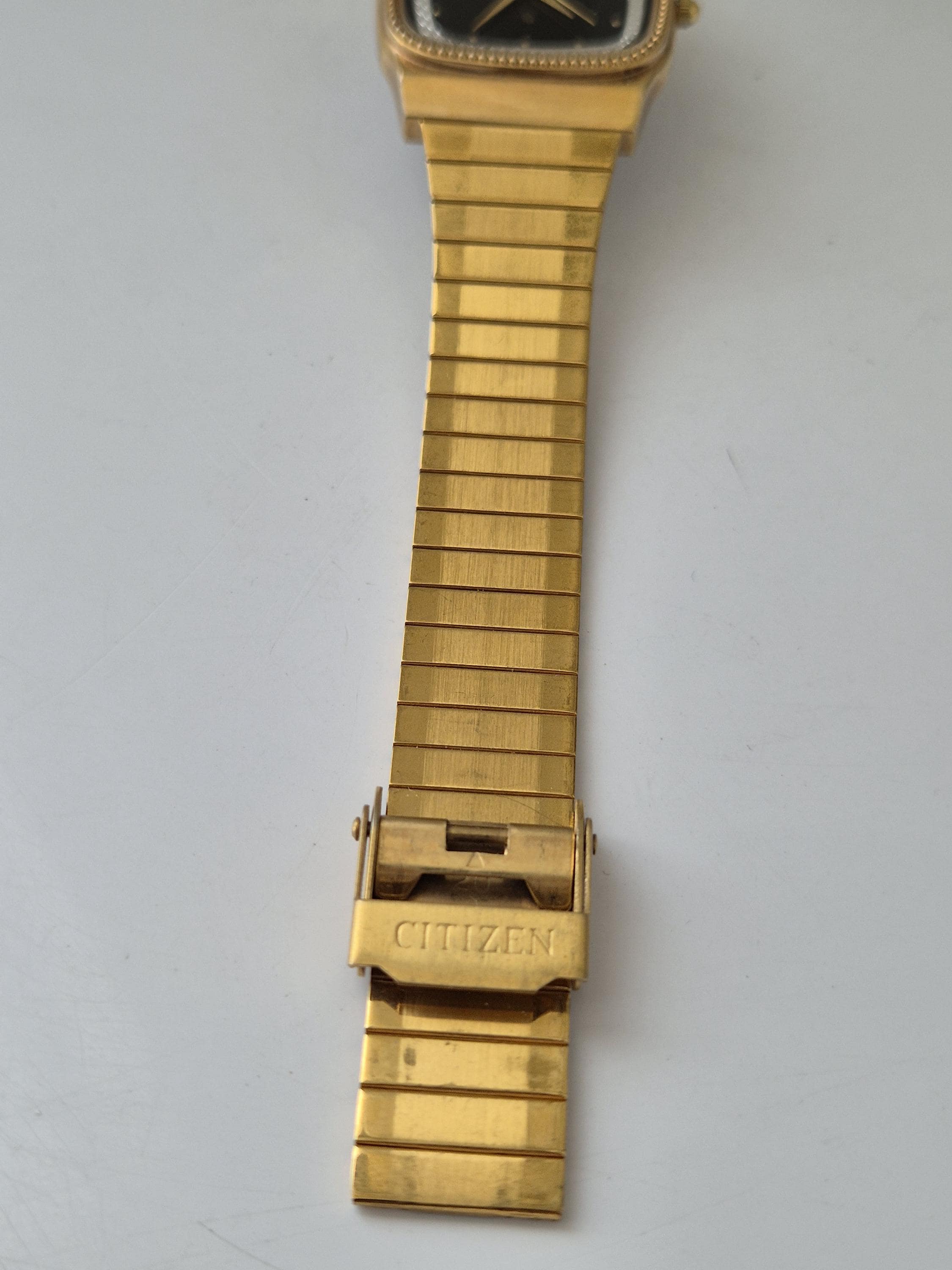 CITIZEN Tank Case Quartz Gold Vintage Watch , Minimalist  display picture 3