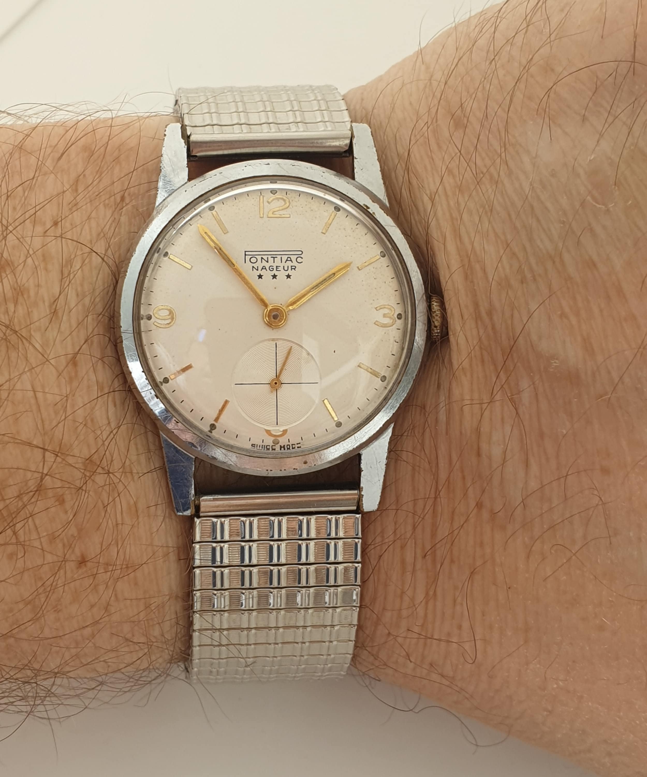 Vintage Pontiac Nageur Wristwatch, Swiss Mechanical Hand Winding