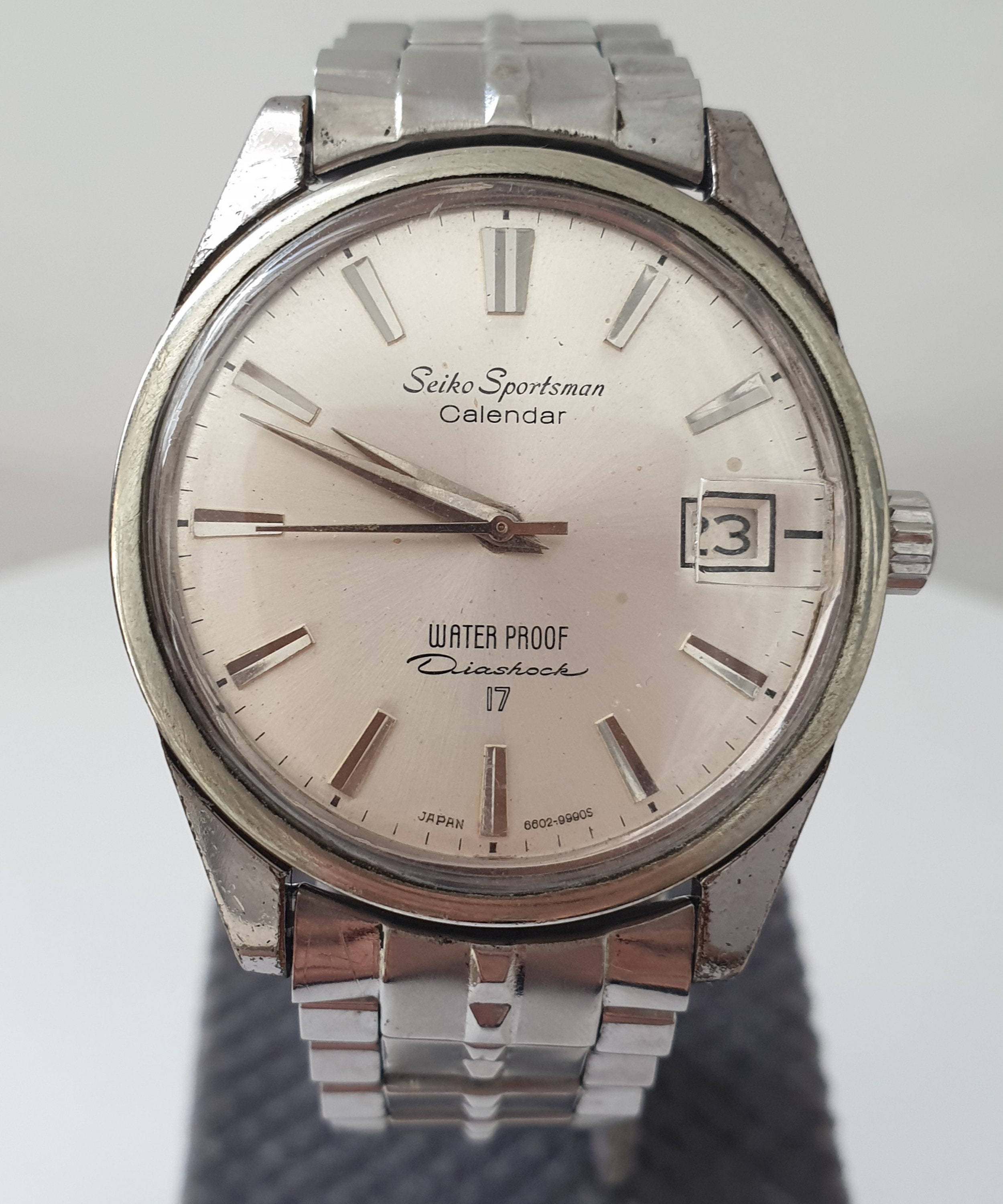 Seiko sportsman diashock 17 jewels hot sale