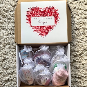 Caja de regalo cristiana, abrazo en una caja, regalo de simpatía cristiana, agradecimiento, canasta de regalo cristiana, regalos en buzón