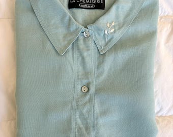 Blusa vintage bordada a mano