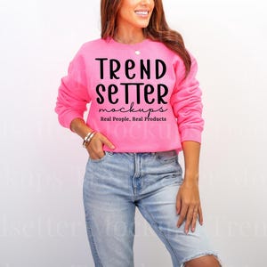 Gildan 18000 セーフティピンクスウェットシャツモックアップ | G18000 ピンクモックアップ | G180 プルオーバーモック | 実写モデル | POD | スタジオベーシックス美学