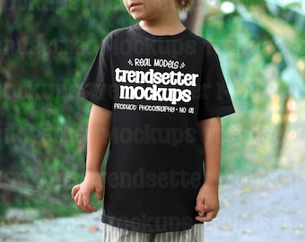 Comfort Colors 9018 Black T-Shirt Mockup, C9018 Kids Tee, Outdoor Lifestyle, Real Model