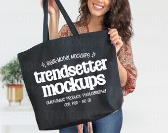 Q-Tees Q600 Schwarz Canvas Tote Mockup, 25L Jumbo Bag, Echte Person Modell