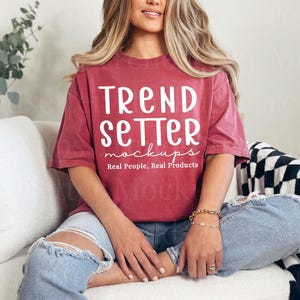 Comfort Colors 1717 Crimson Mockup, CC1717 Oversized Tee Horizonal Mock-up, Trendy Retro Checkered Mockup, Red Crewneck, Real Person Model