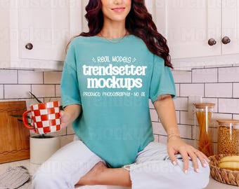 Comfort Colors 1717 Seafoam Mockup, CC1717 T-Shirt, Cozy Lifestyle, Real Person Model