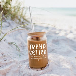 16oz Clear Glass Sipper Mockup: Summer Beach Drinkware, Product Photography