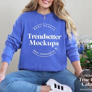 Comfort Colors 6014 Flo Blue Mockup, CC6014 Blue Jean Long Sleeve Teeshirt, Casual Boho Mock-up, Trendy Minimalist Shirt, Real Person Model