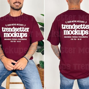 Maqueta de Gildan 5000 Maroon, camisa de hombre, maqueta doble moderna G5000, maqueta simple en blanco de doble cara, modelo masculino real