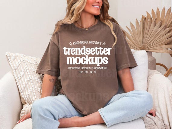 Comfort Colors 1717 Espresso T-Shirt Mockup, CC1717 Oversized Tee, Neutral Boho Lifestyle, Real Person Model