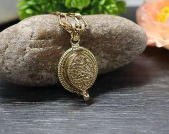 Poison Pendants secret msg Pendants Locker Pendants Snuff Pendants Helloween gift   perfume hold,Handmade gift for her/gift /pill box