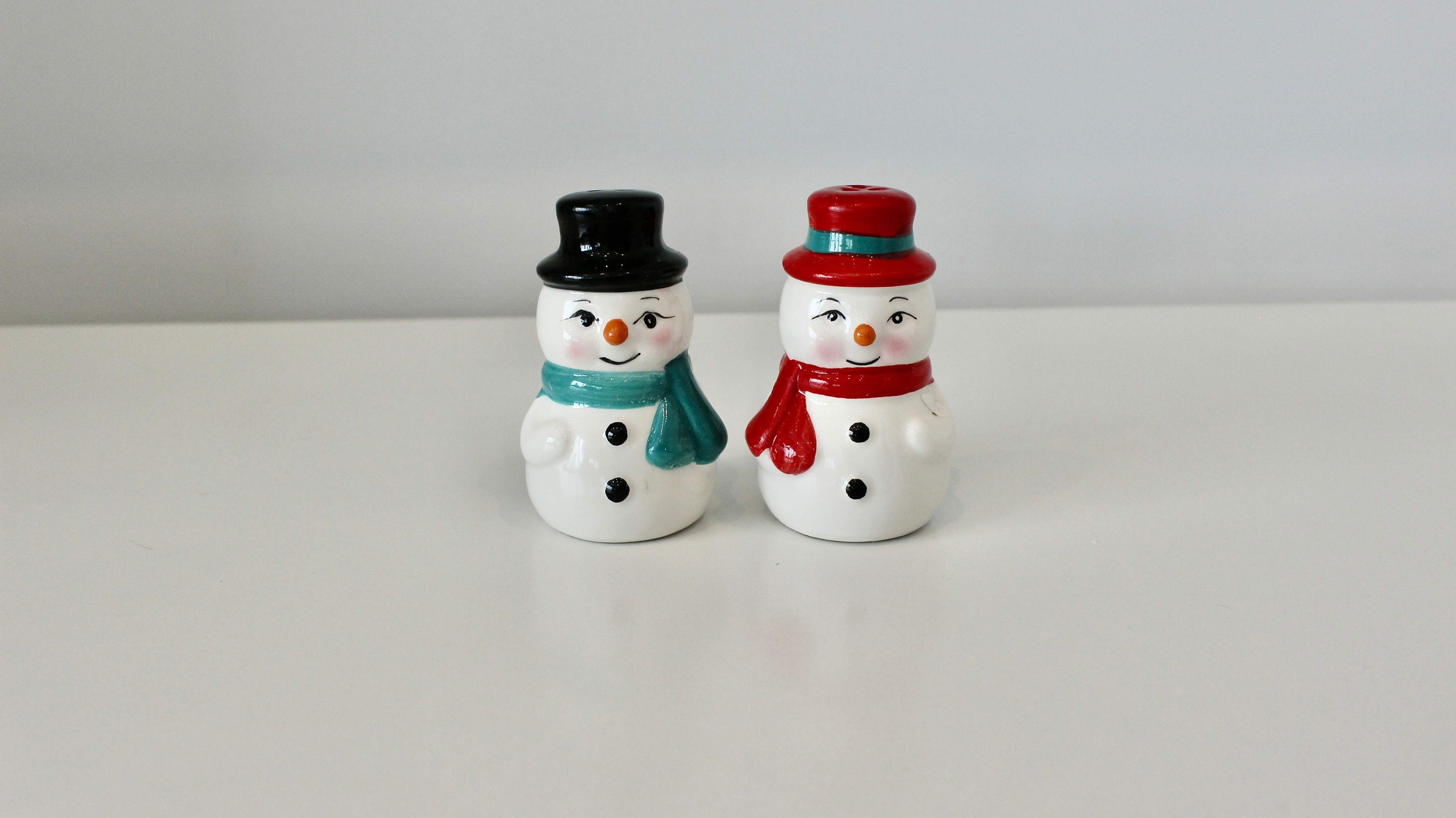 Vintage Snowman Salt And Pepper Shakersnull