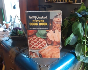 Betty Crocker's Picture Cook Book Revised Enlarged 1956 2nd Ed Color Pics/ Vintage Antique Cookbook