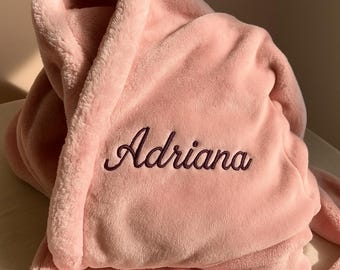 Personalized Plush Bathrobe for Her - Soft Pink Fleece Robe, Embroidered Luxury Gift, Custom Birthday & First Mother&#39;s Day Present