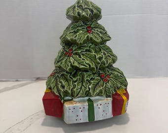 Vintage Ceramic Holly Christmas Tree Music Box Bermasco Donald O'Connor Holiday