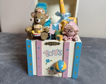 Vintage Enesco Wooden Toy Chest Music Box Working Teddy Bear Giraffe Nursery