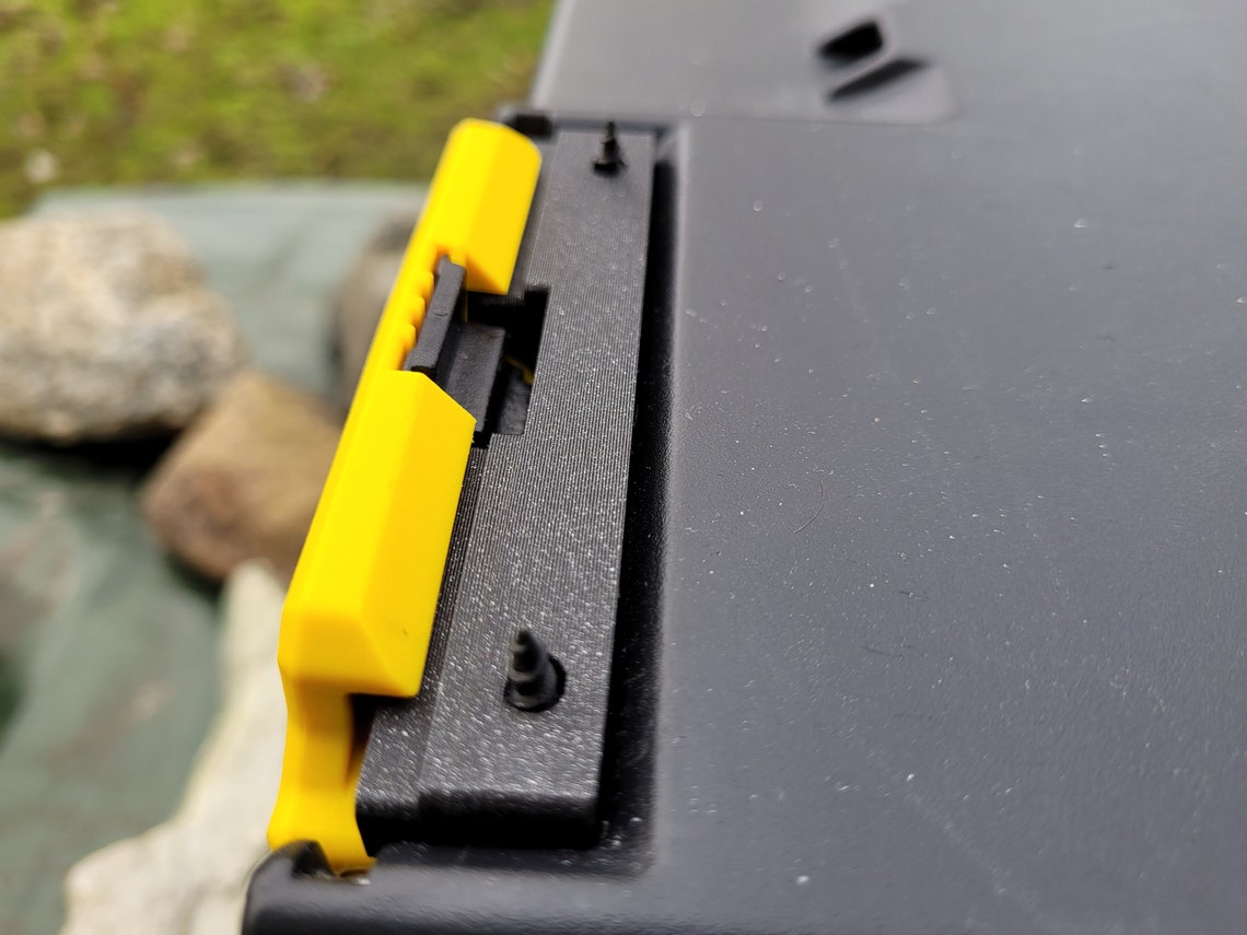 Tabletop Mount For Dewalt Toughsystem 2.0 – Clippable 3D Printed Accessory, Includes Locking Screws