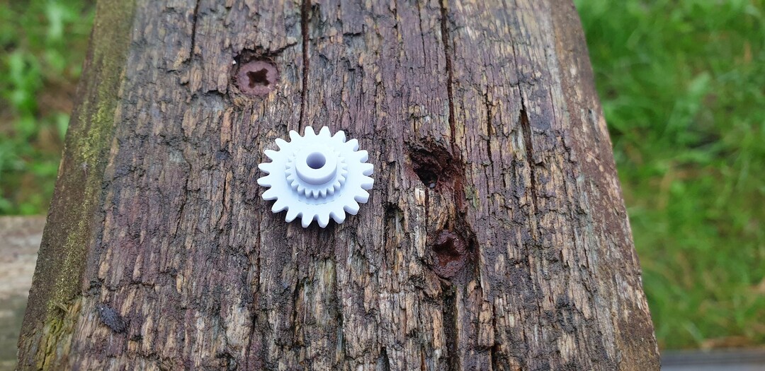 thumbnail image 2 of 20x23 Tooth Odometer Gear For Porsche 911, 928, 944, Renault, Bentley, Rolls-Royce – SNAPORAZ 2 of 5