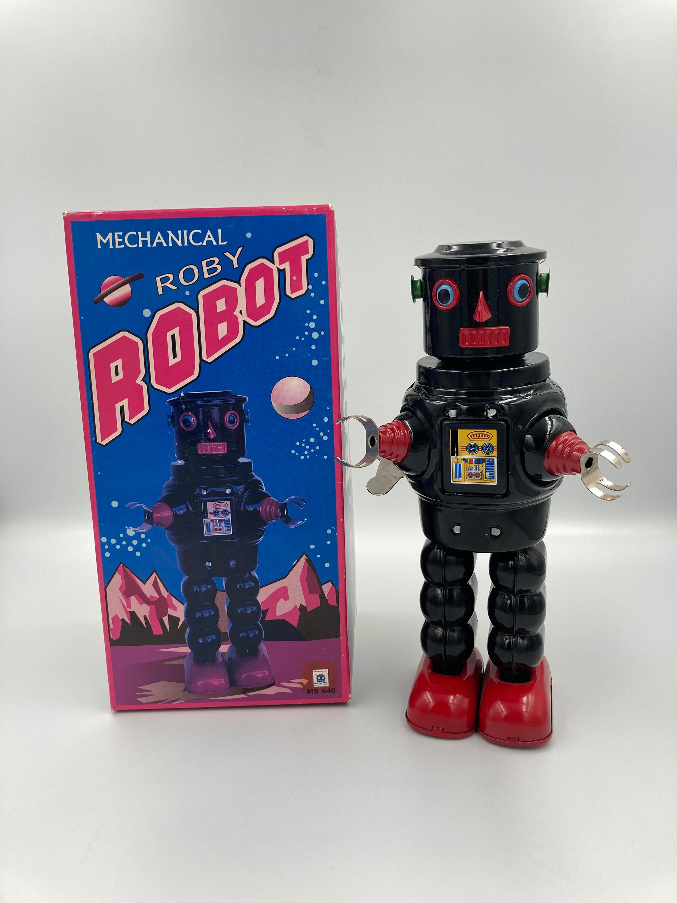⬜︎Nd右1001 未使用未開封　Robi ロビ専用ハウス　ロビエッグ Metal House - RC Mechanized Robby Robot / Prototype