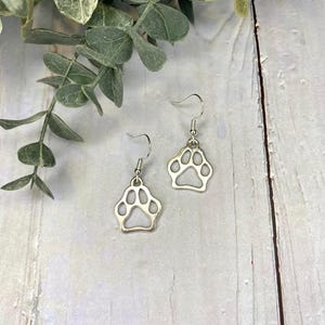 Pendientes con huella de pata, regalo para amantes de los perros, joyas para amantes de los gatos, pendientes colgantes de plata con huella de pata, regalo para mamá perruna, regalo para amantes de los animales, joyería minimalista