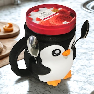 Porta helados de pingüino, decoración de cocina divertida y personalizada, regalo de animalito, compatible con Ben & Jerry's Haagen-Dazs, ranura para cuchara, decoración original para sofá