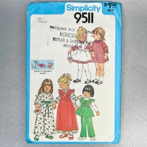 Vintage 1980 eenvoud # 9511 naaien gesneden patroon, peuter maat 1, meisjes trui jurk en schort in twee lengtes en broeken, jaren 1980 stijl.