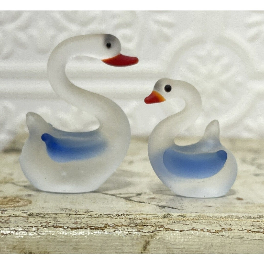 Swan Goose Art Figurine Tiny Kitschy Fun Vintage Mini Blown Glass