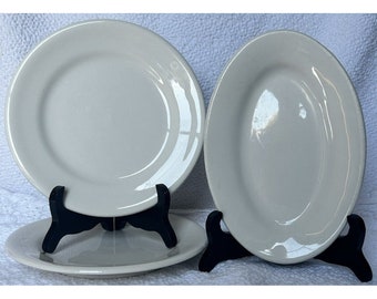 Buffalo China 2 dessertborden 6 5/8" en 1 ovale plaat 4 3/4" x 7 1/8" Vtg jaren 1960